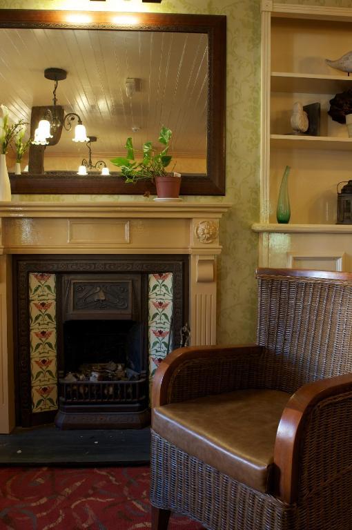 The Roebuck Inn - Relaxinnz Harrietsham Eksteriør bilde